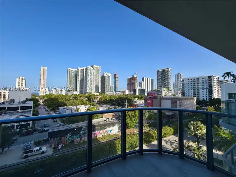 121 NE 34th St #L605, Miami, FL 33137