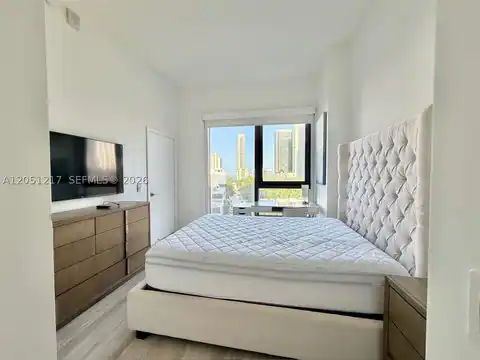 121 NE 34th St #L605, Miami, FL 33137 — photo 10