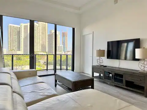 121 NE 34th St #L605, Miami, FL 33137 — photo 4