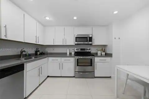 9801 Collins Ave #20V, Bal Harbour, FL 33154 — photo 7