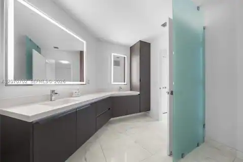 851 NE 1st Ave #1610, Miami, FL 33132 — photo 14