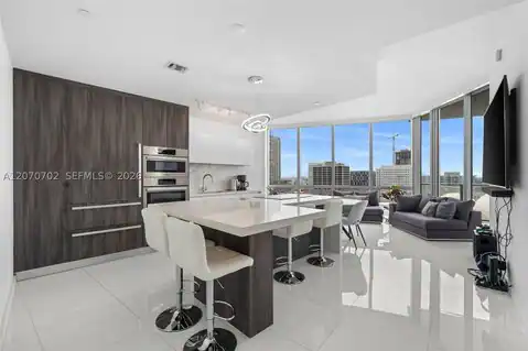 851 NE 1st Ave #1610, Miami, FL 33132 — photo 3