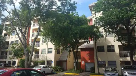 8100 Geneva Ct #438, Doral, FL 33166 — photo 11