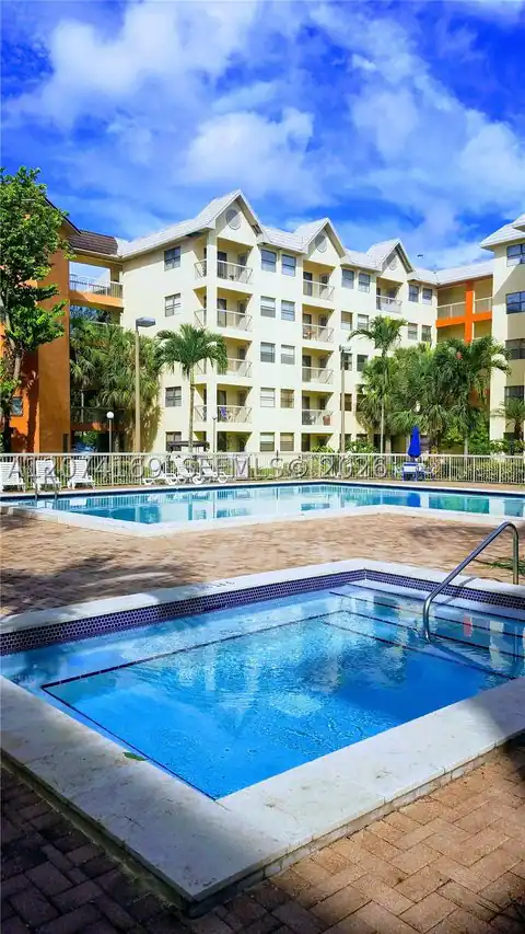 8100 Geneva Ct #438, Doral, FL 33166 — photo 12