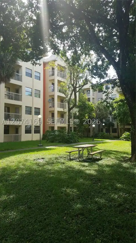 8100 Geneva Ct #438, Doral, FL 33166 — photo 13