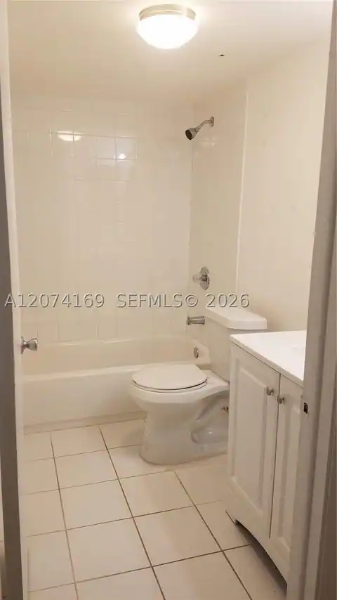 8100 Geneva Ct #438, Doral, FL 33166 — photo 6