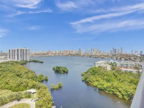 16385 Biscayne Blvd #2107, North Miami Beach, FL 33160 — photo 18
