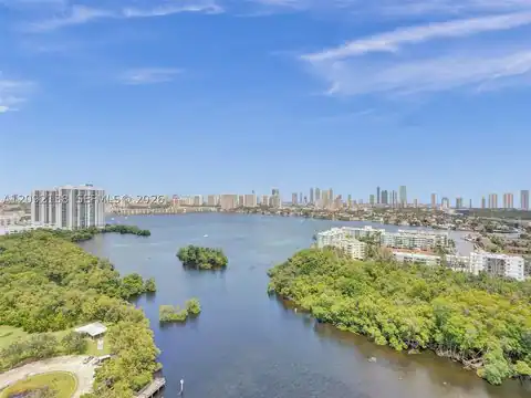 16385 Biscayne Blvd #2107, North Miami Beach, FL 33160 — photo 22