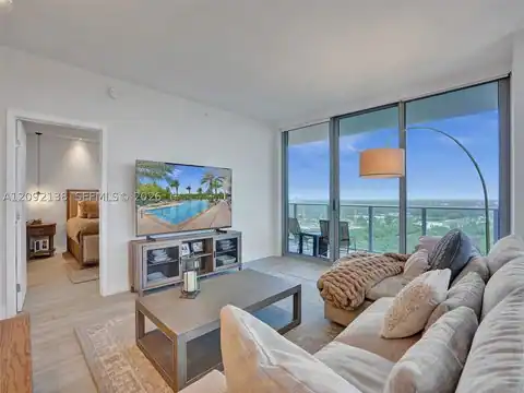 16385 Biscayne Blvd #2107, North Miami Beach, FL 33160 — photo 28