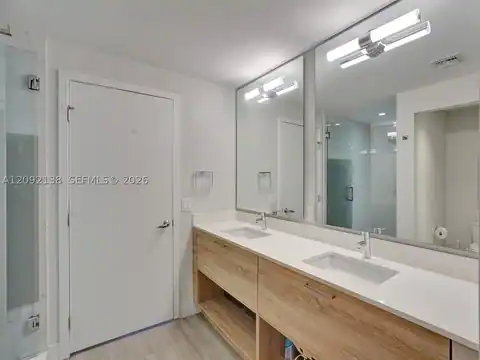 16385 Biscayne Blvd #2107, North Miami Beach, FL 33160 — photo 30