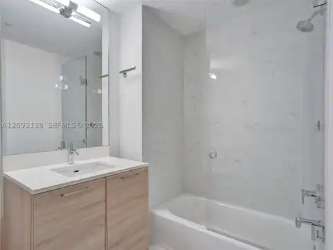 16385 Biscayne Blvd #2107, North Miami Beach, FL 33160 — photo 31