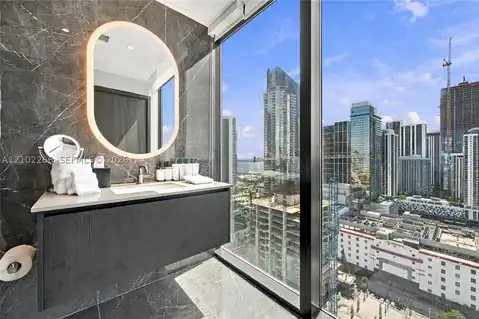 20 NE 11th #3308, Miami, FL 33132 — photo 20