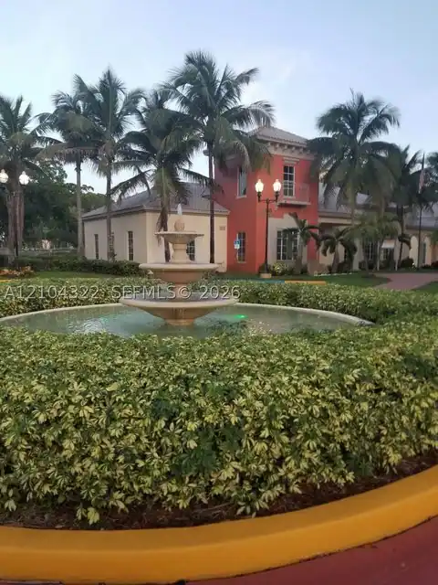 8120 Geneva Ct #553, Doral, FL 33166 — photo 7