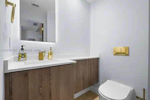 10185 Collins Ave #919, Bal Harbour, FL 33154 — photo 26