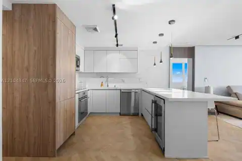 10185 Collins Ave #919, Bal Harbour, FL 33154 — photo 7