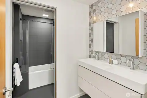 999 110th Avenue NE #300, Bellevue, WA, 98004 — photo 31