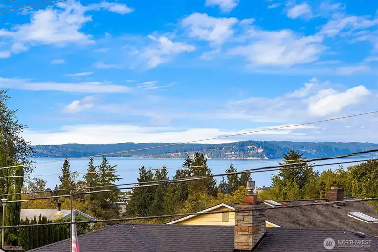 554 Paradise Lane #C202, Edmonds, WA, 98020