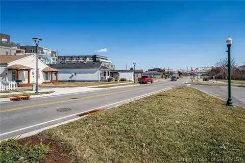 427/429 E Riverside Drive, Clarksville, IN 47129 — photo 19