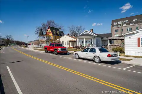 427/429 E Riverside Drive, Clarksville, IN 47129 — photo 20