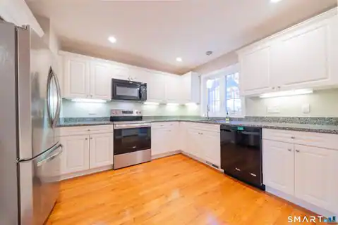 9 Englewood Avenue #C, West Hartford, CT 06110 — photo 7