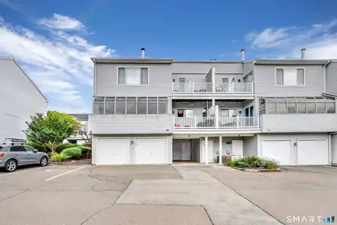 75 Staffordshire Commons Drive #75, Wallingford, CT 06492 — photo 2