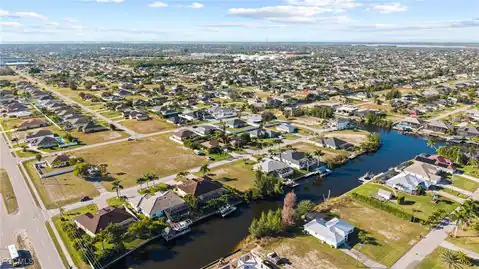 1613 SW 28th Terrace, Cape Coral, FL 33914 — photo 3
