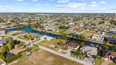 1613 SW 28th Terrace, Cape Coral, FL 33914 — photo 4