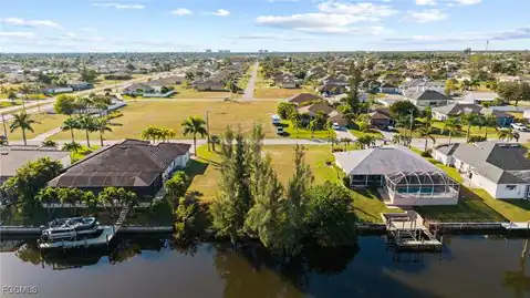 1613 SW 28th Terrace, Cape Coral, FL 33914 — photo 5