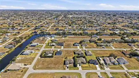 302 NW 27th Avenue, Cape Coral, FL 33993 — photo 6