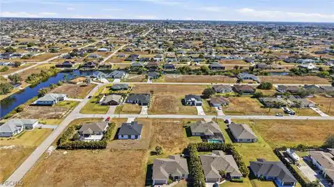 302 NW 27th Avenue, Cape Coral, FL 33993 — photo 7