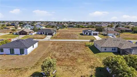 302 NW 27th Avenue, Cape Coral, FL 33993 — photo 9