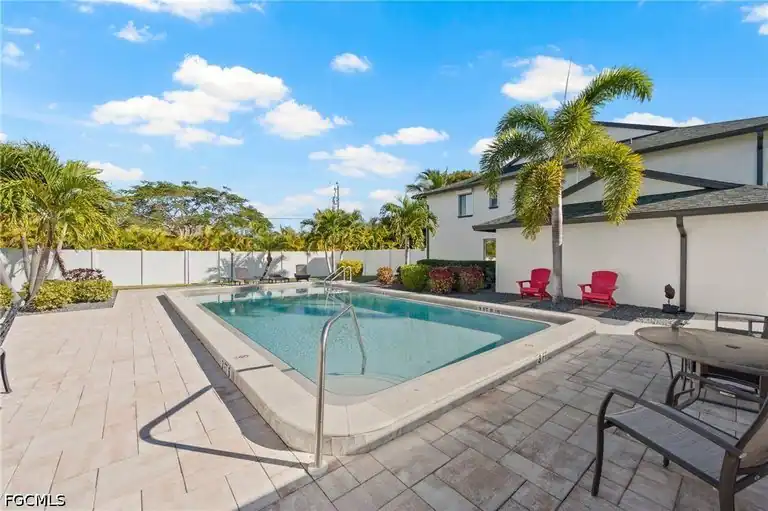 1519 Cape Coral Parkway W #9, Cape Coral, FL 33914