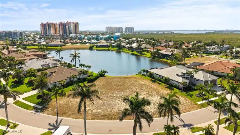 1922 Harbour Circle, Cape Coral, FL 33914