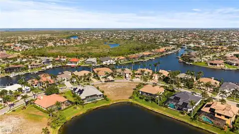 1922 Harbour Circle, Cape Coral, FL 33914 — photo 11