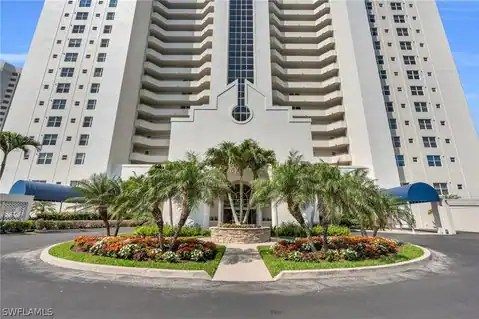 5550 Heron Point Drive #304, Naples, FL 34108 — photo 2