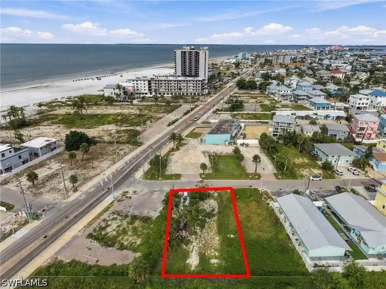 110 Mango Street, Fort Myers Beach, FL 33931