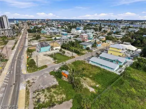 110 Mango Street, Fort Myers Beach, FL 33931 — photo 4