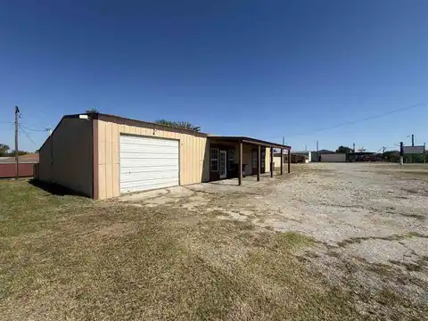 705 E Chicago Avenue, Yale, OK 74085 — photo 12