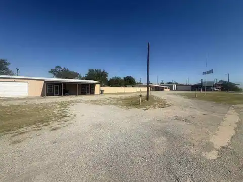 705 E Chicago Avenue, Yale, OK 74085 — photo 17
