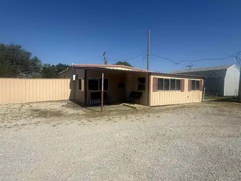 705 E Chicago Avenue, Yale, OK 74085 — photo 3