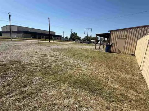 705 E Chicago Avenue, Yale, OK 74085 — photo 8