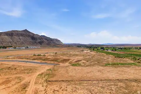 2060 S 1030 W, Hurricane, UT 84737 — photo 12