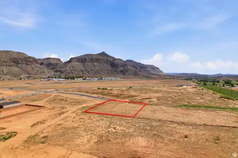 2060 S 1030 W, Hurricane, UT 84737 — photo 4