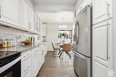 5049 S SCARSDALE CT, Taylorsville, UT 84129 — photo 10