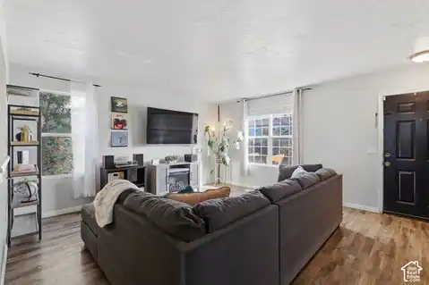 5684 W BRAEMAR CT, West Valley City, UT 84128 — photo 2