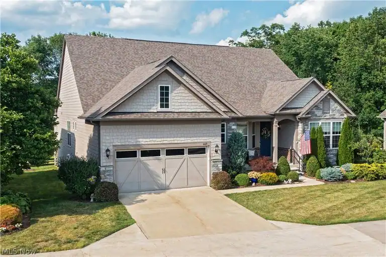 609 Burgess Circle, Aurora, OH 44202