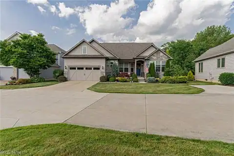 609 Burgess Circle, Aurora, OH 44202 — photo 2