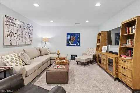 609 Burgess Circle, Aurora, OH 44202 — photo 36
