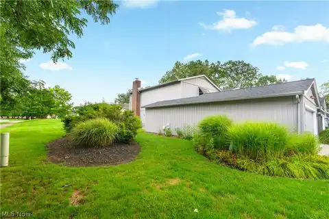 19281 Idlewood Trail, Strongsville, OH 44149 — photo 35