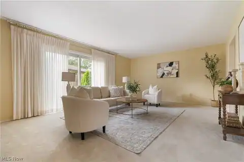 19281 Idlewood Trail, Strongsville, OH 44149 — photo 6